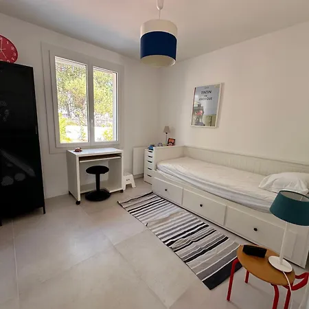 Maison Du Rocher - 300 M De La